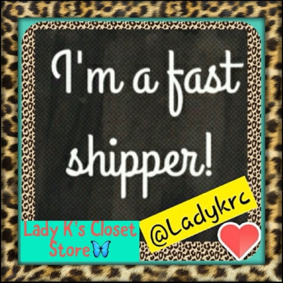 👑✅PRICE FIRM✅NO OFFERS 👑Crystal Bunny Key Charm. Brand New! NWOT. - Picture 8 of 10